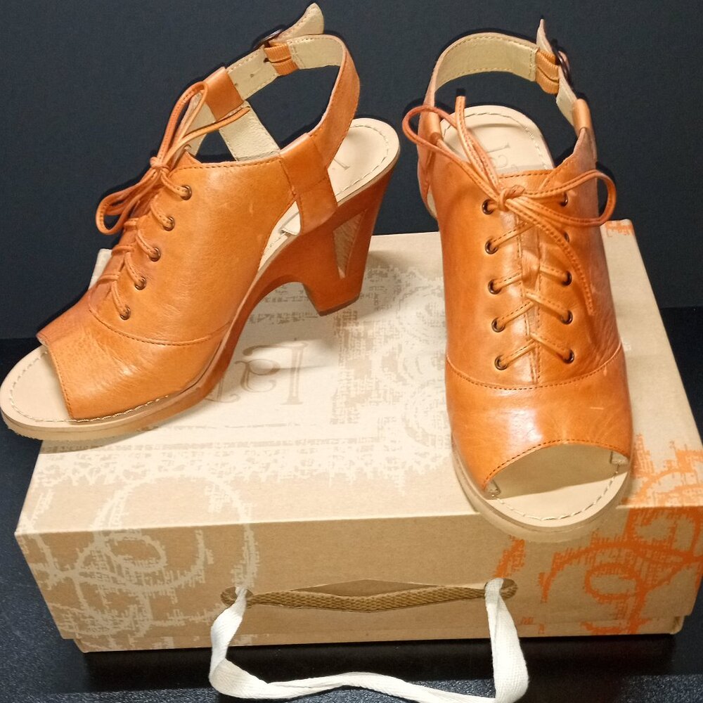 NEW - Latigo Trellis Lace Up Leather Sandals 7